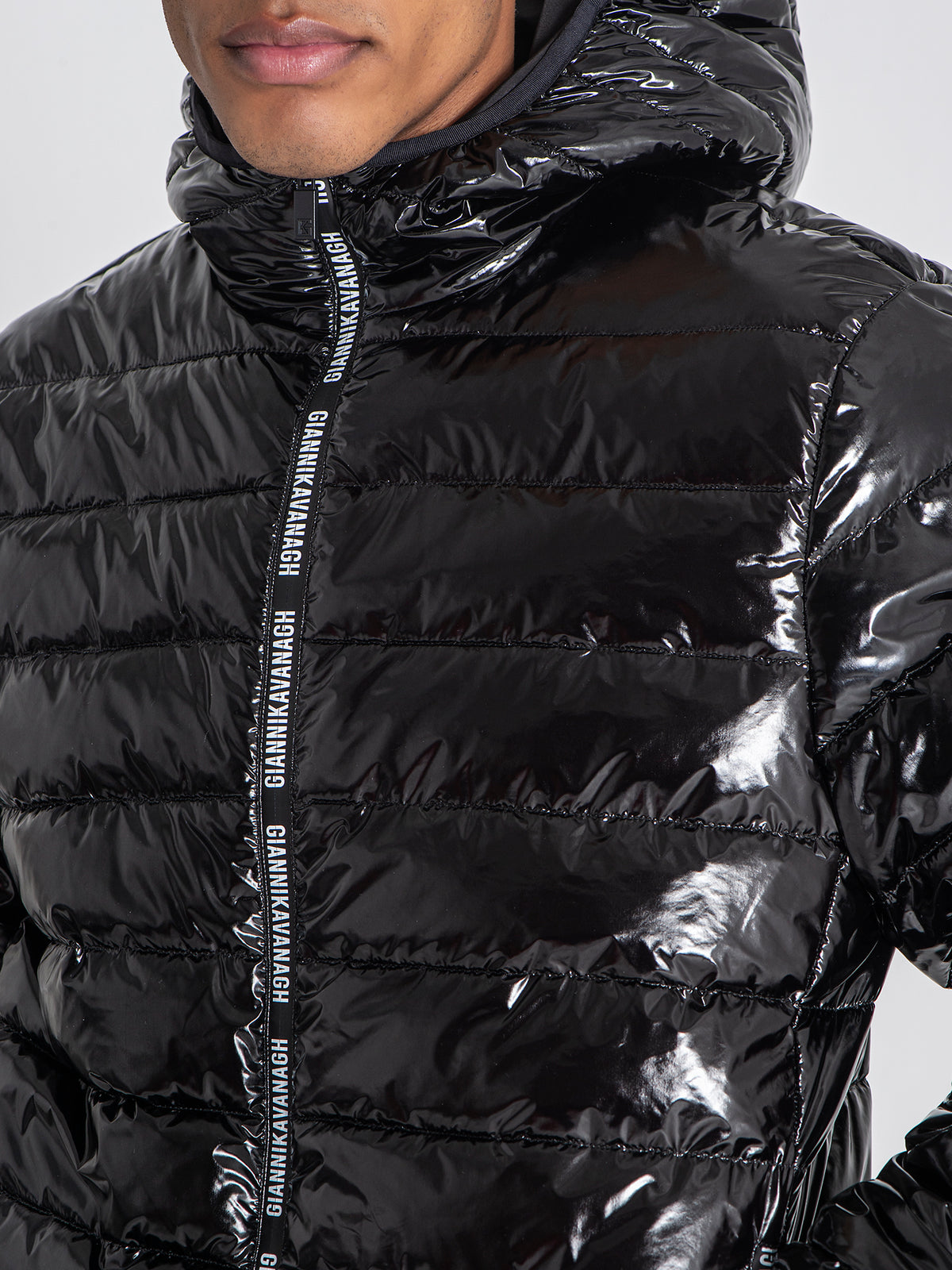 jackets / Black Loop Hoodie Jacket