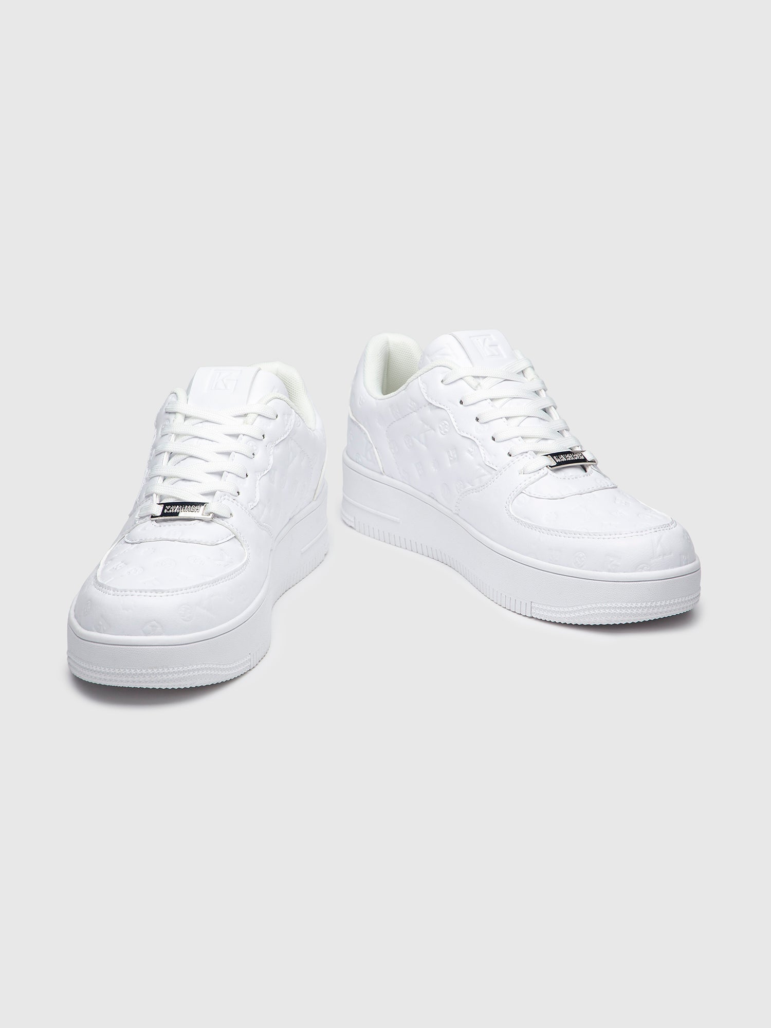 sneakers / White Mania Sneakers