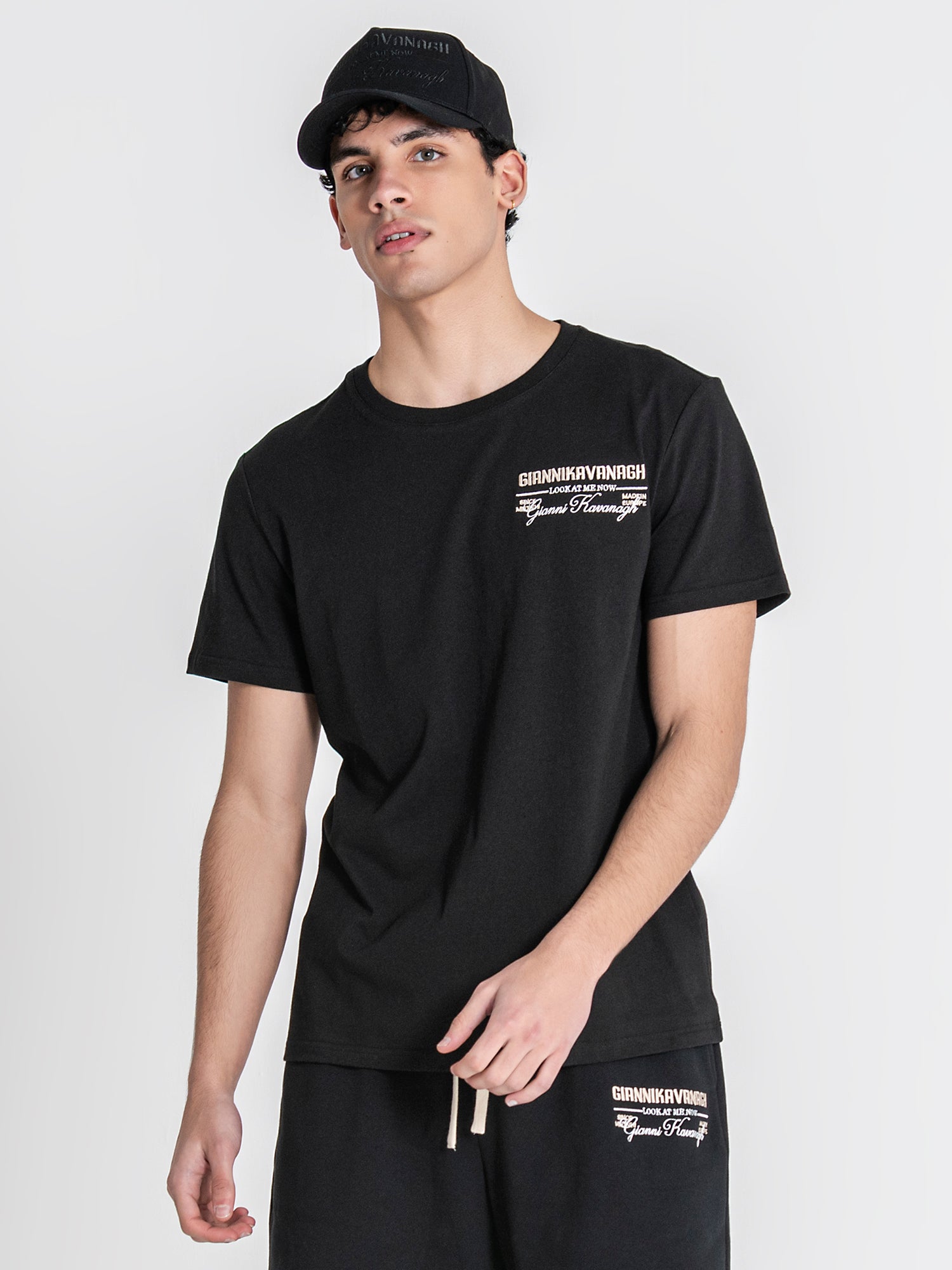 Black Look at me Tee