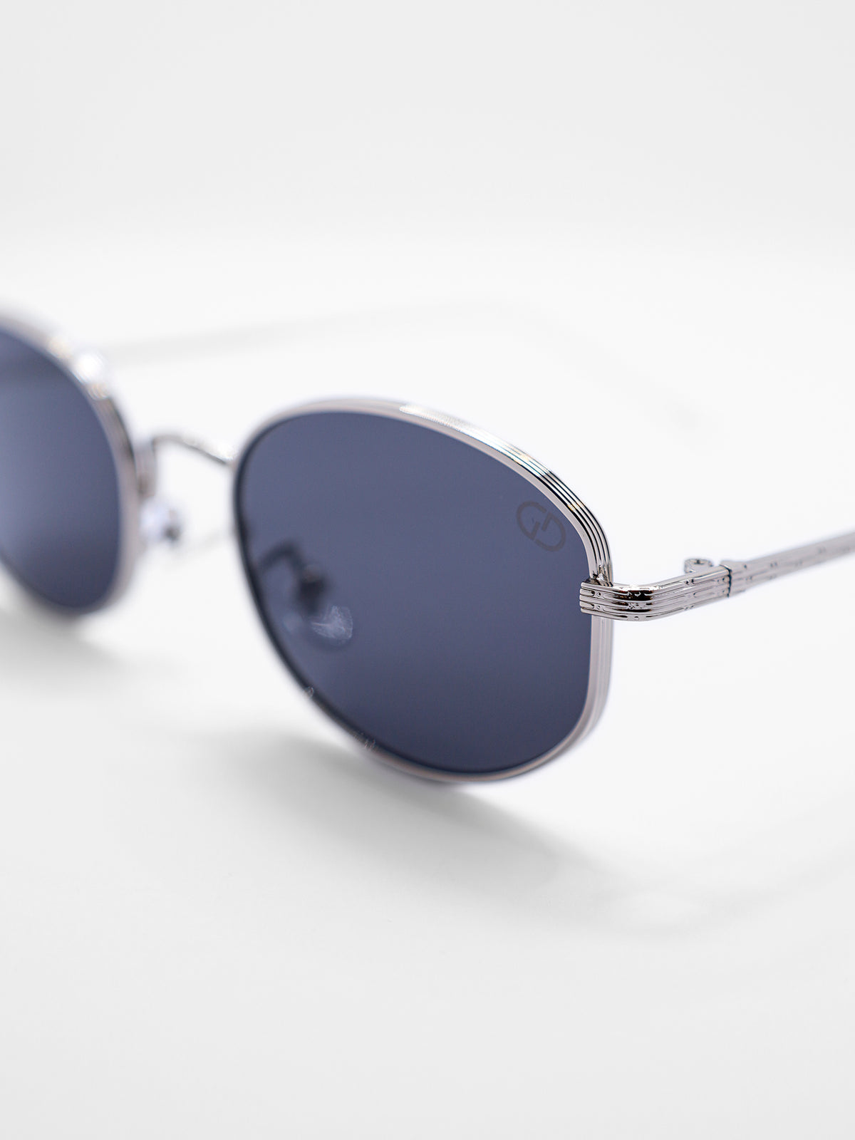 sunglasses / Silver Elvaris Sunglasses