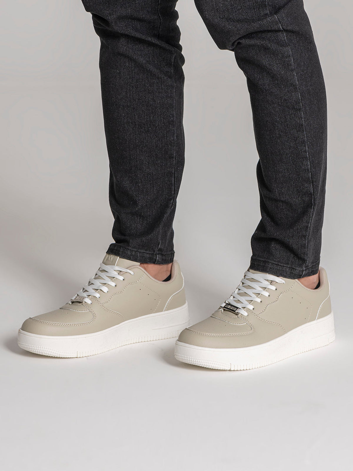 sneakers / Grey City Ease Sneakers