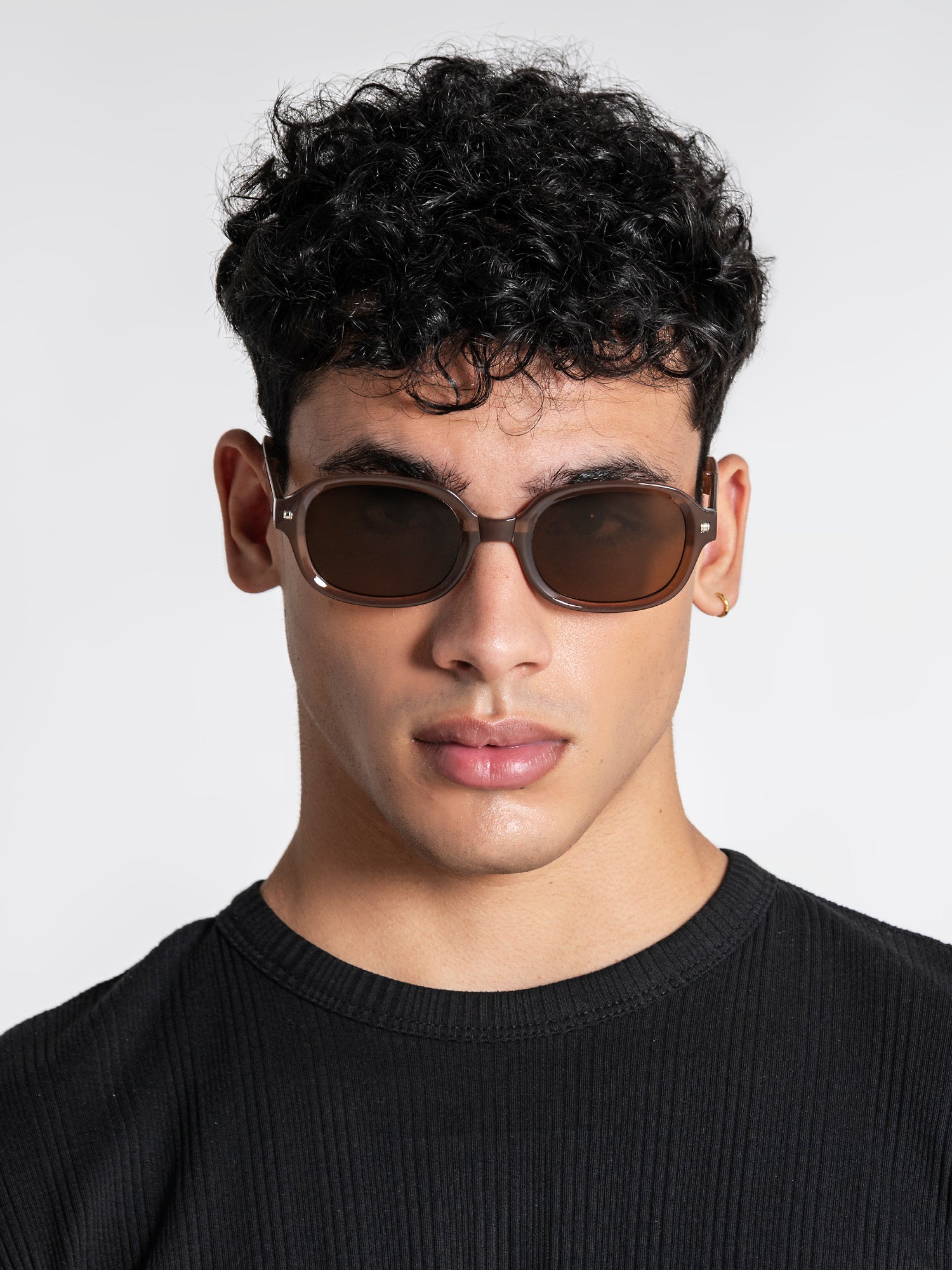 sunglasses / Brown Oval Sunglasses