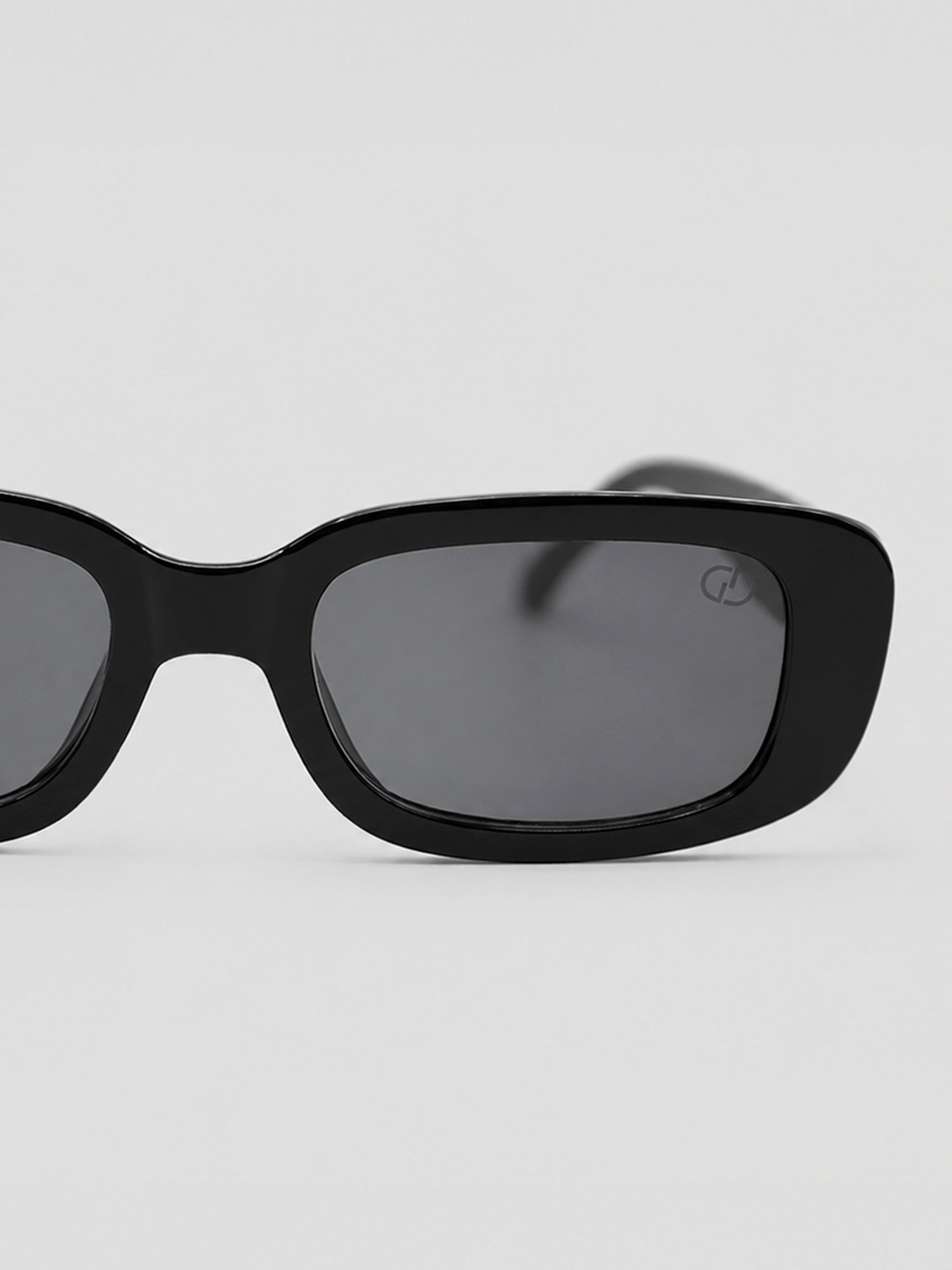 sunglasses / Black Orvyn Sunglasses