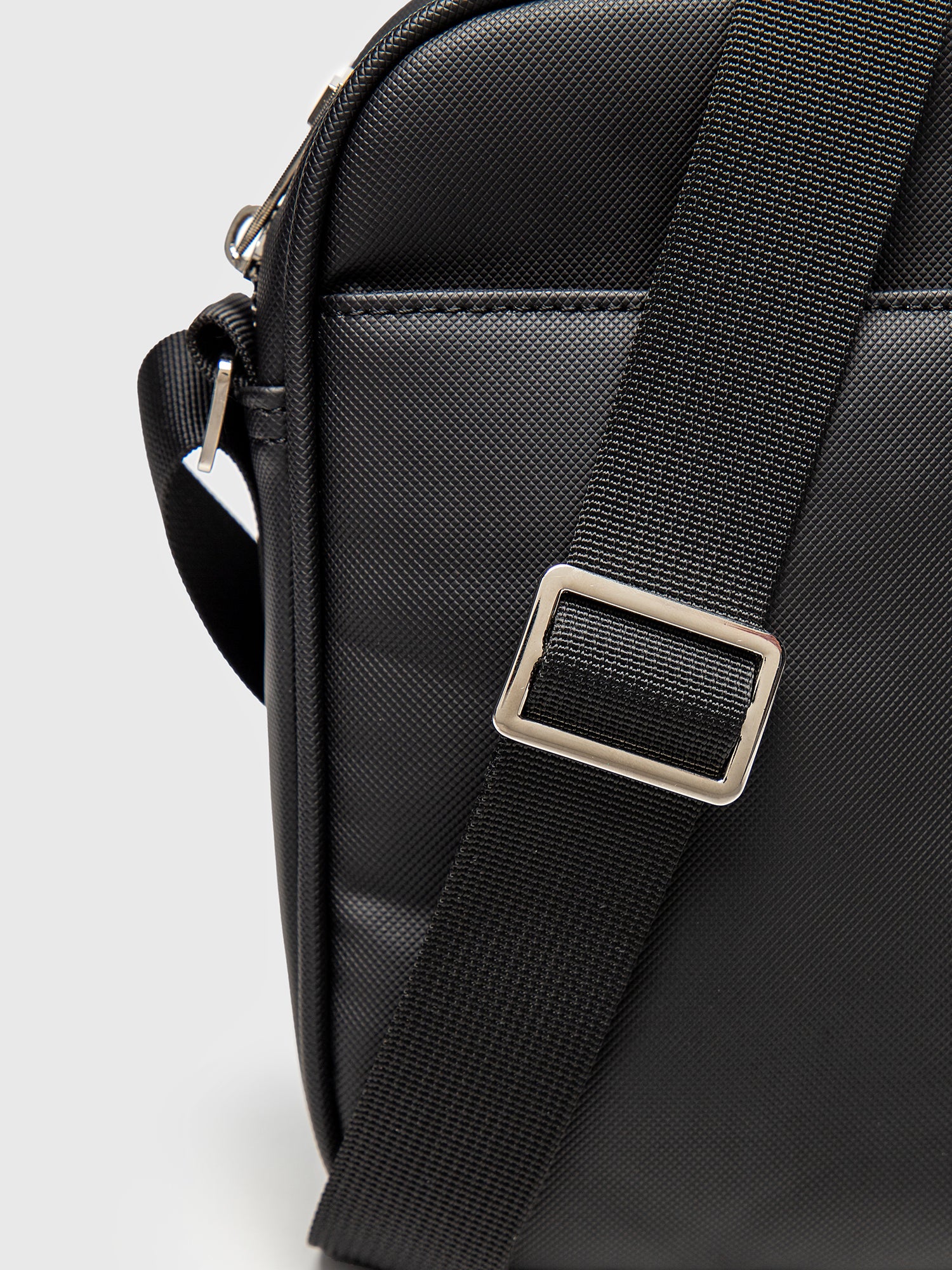 bags / Black iD Vertical Shoulder Bag