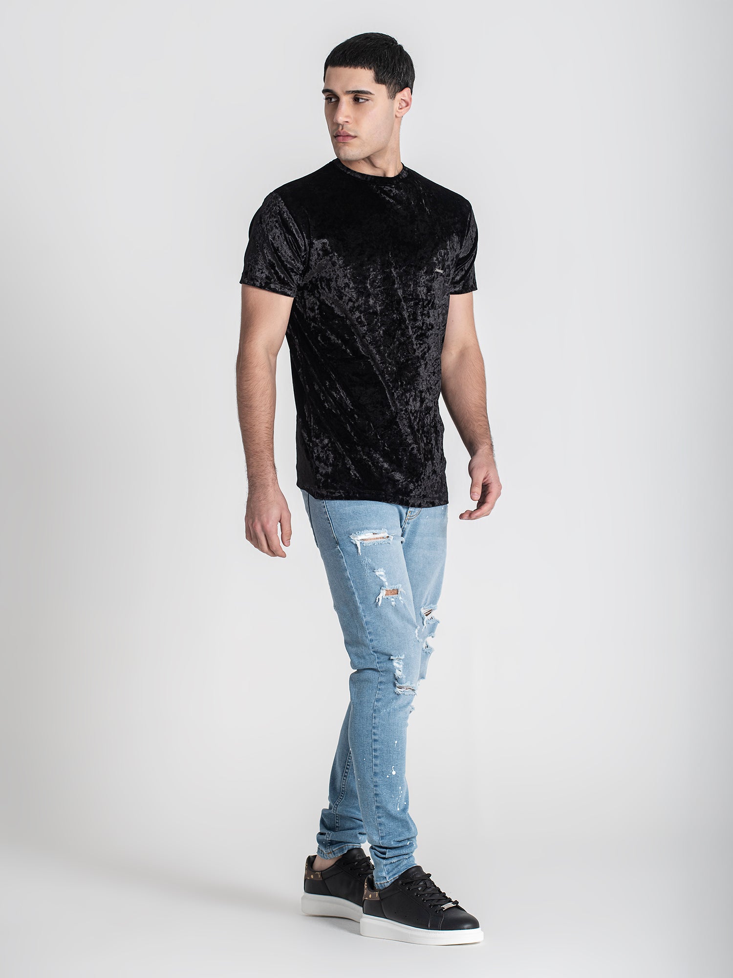 t-shirts / Black Must Velvet Tee