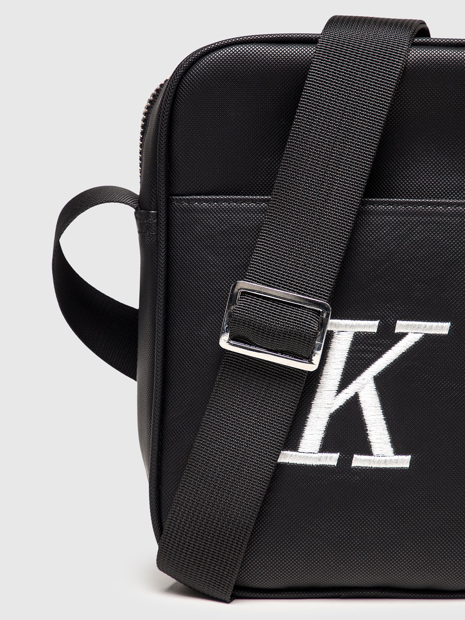 bags / Black K Shoulder Bag