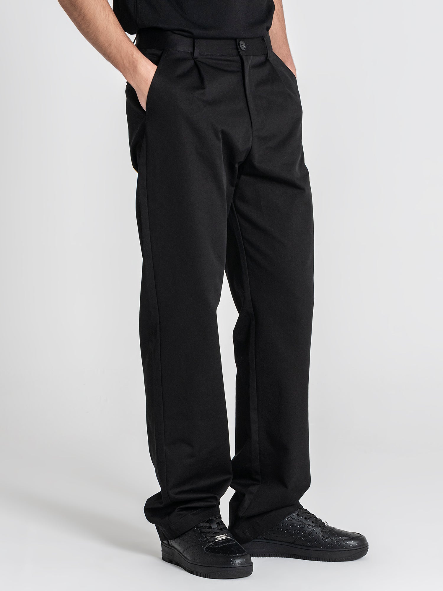 pants / Black Pleat Pants