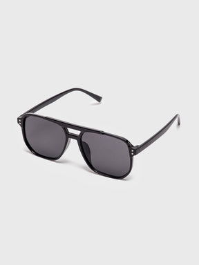 sunglasses / Black Pilot Sunglasses