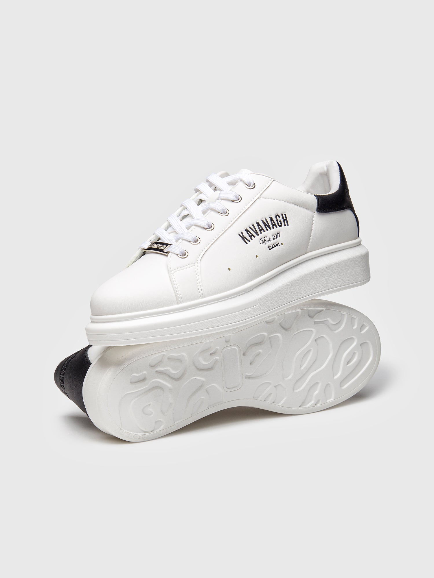 sneakers / White Statement Upscale Sneakers