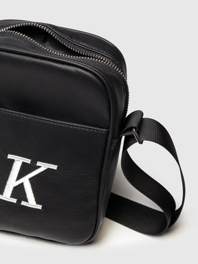 bags / Black K Shoulder Bag