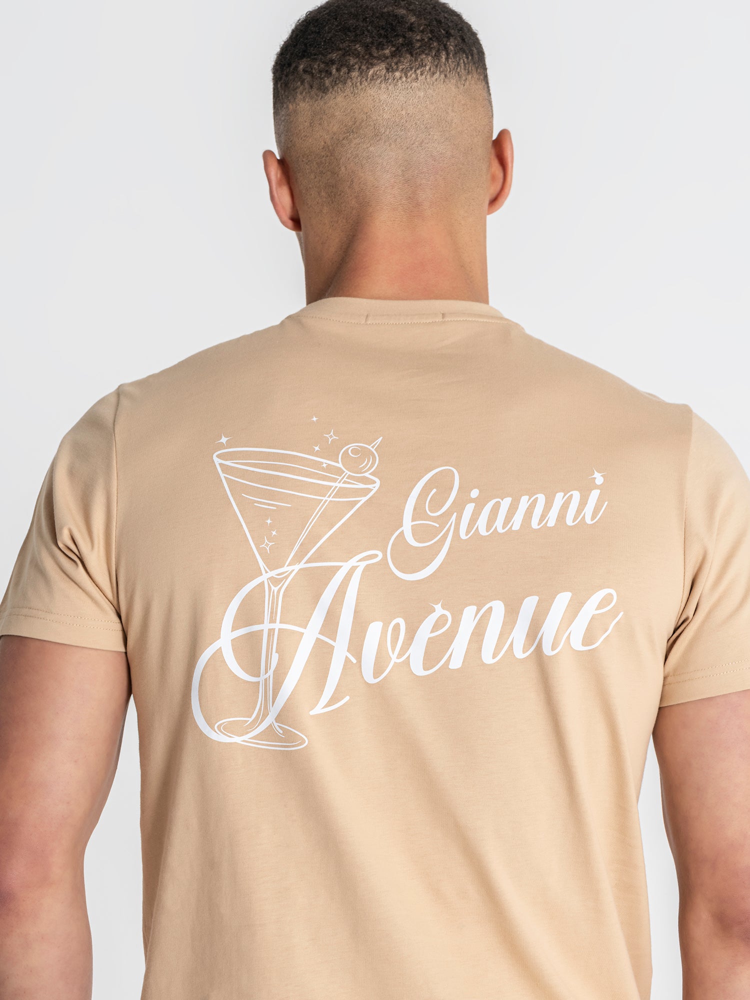 t-shirts / Beige GK Avenue Tee