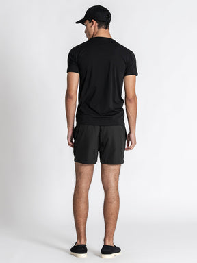 t-shirts / Black Essence Tee